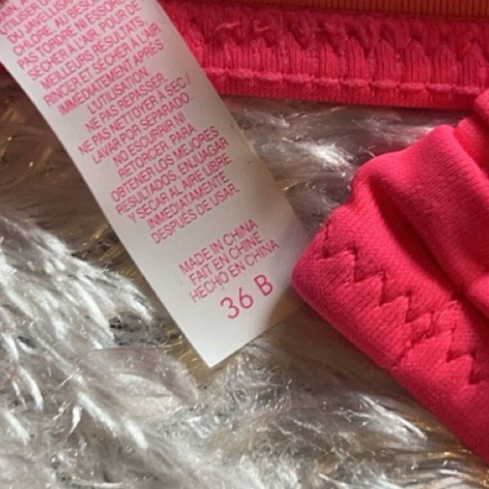 Victoria’s Secret Ruffled Bikini Top - Picture 7 of 8